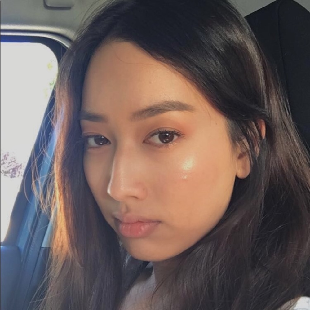 Meet your Posher, Monica
